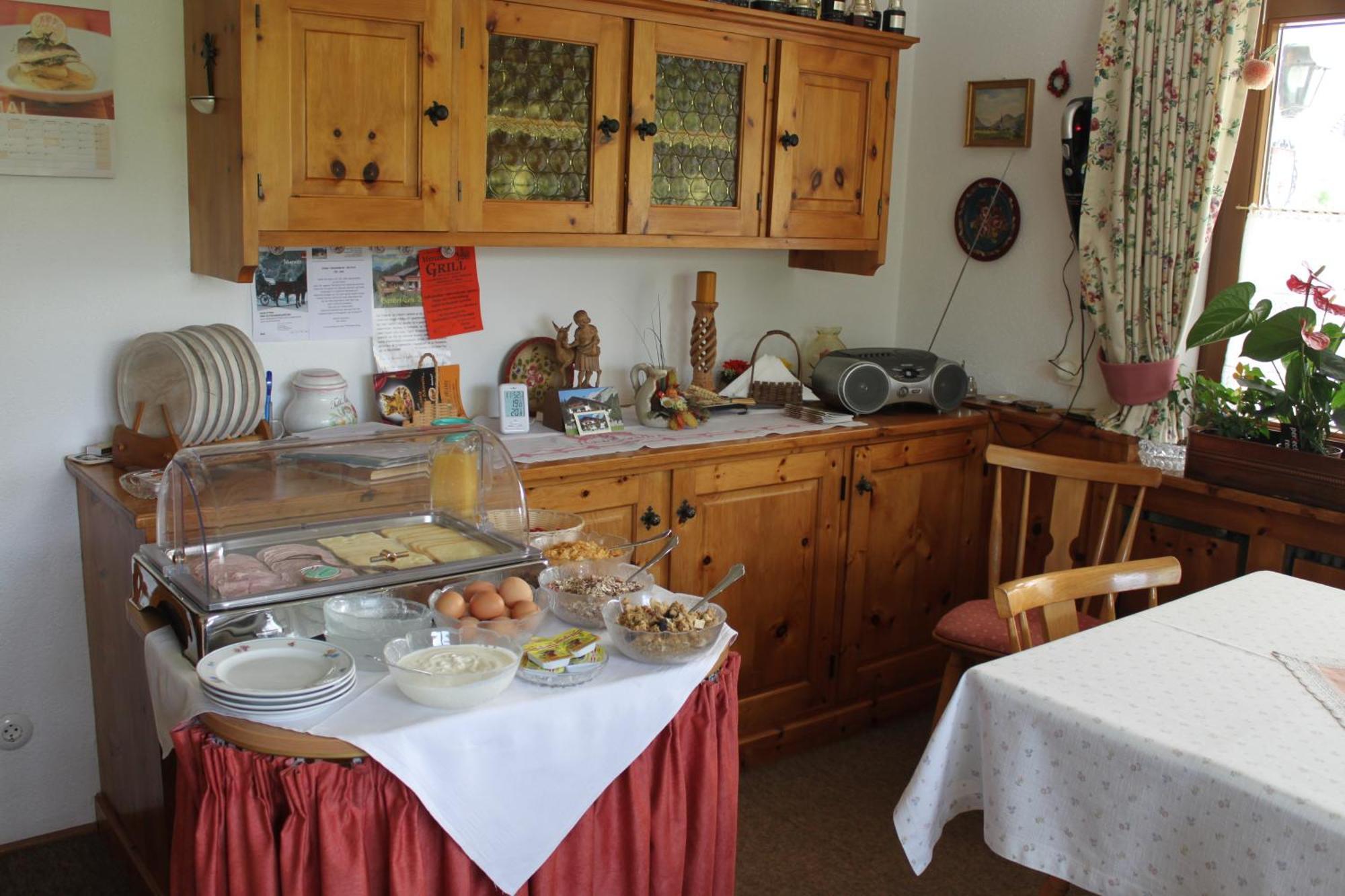 Haus Geiger Bed & Breakfast Scharnitz Exterior photo