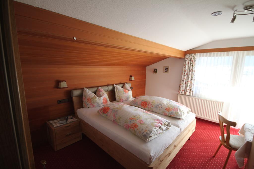 Haus Geiger Bed & Breakfast Scharnitz Exterior photo