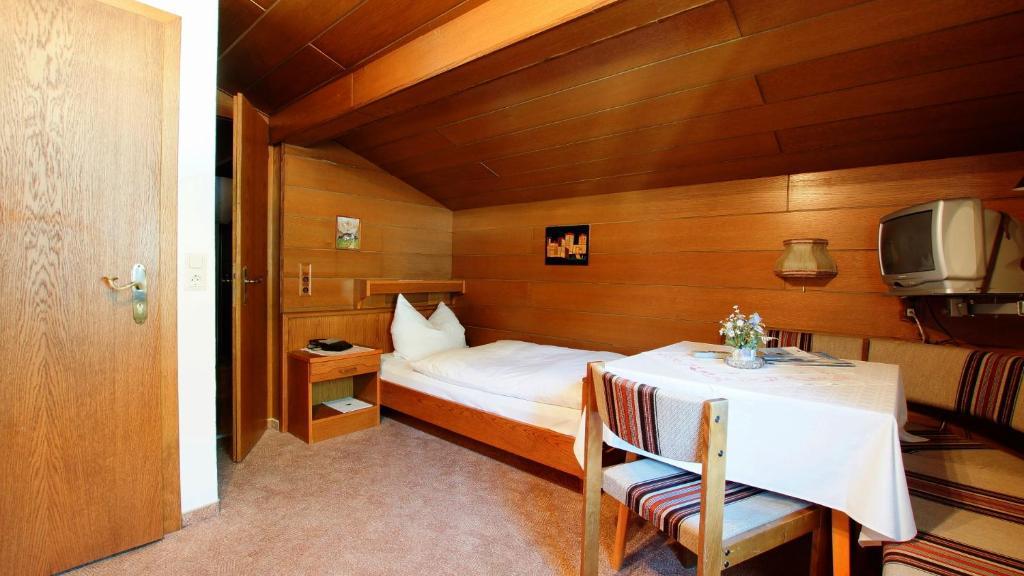 Haus Geiger Bed & Breakfast Scharnitz Room photo