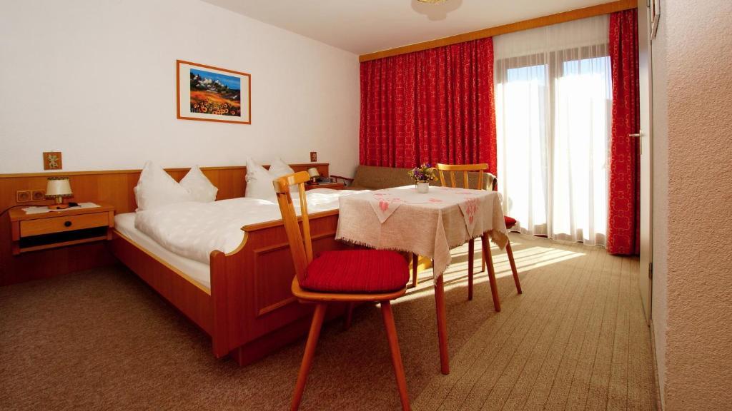 Haus Geiger Bed & Breakfast Scharnitz Room photo